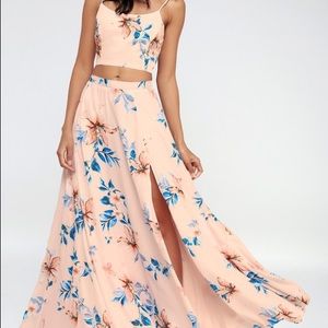 Lulus 2 piece flowy ensemble